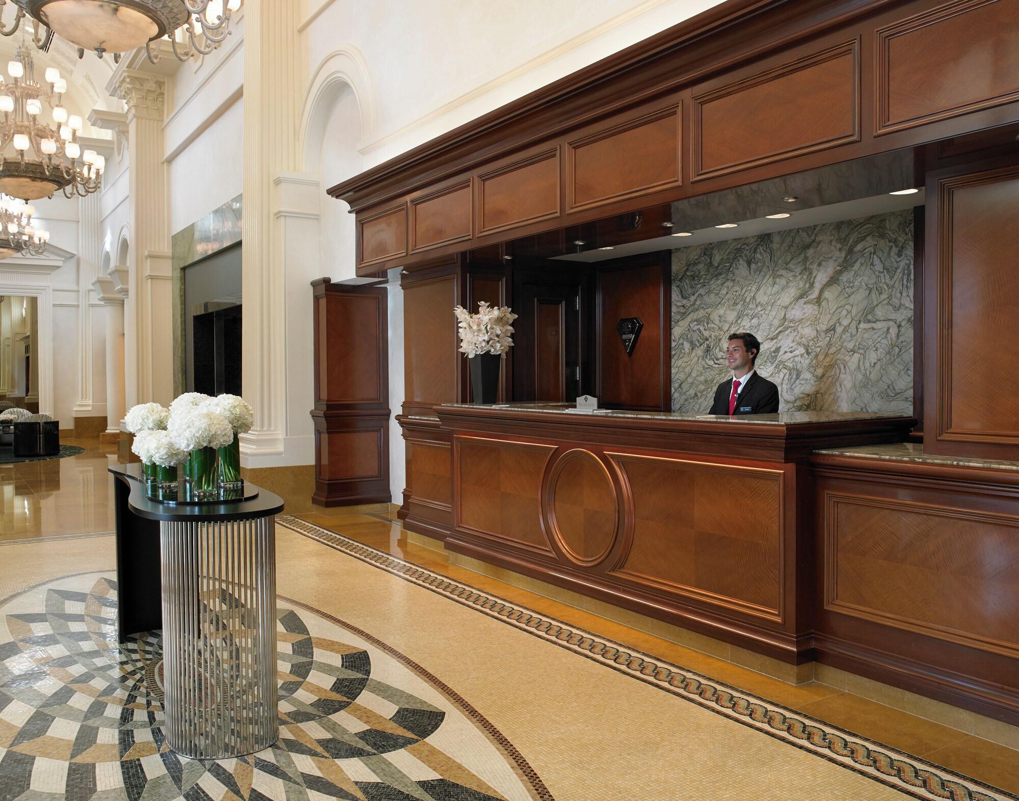 Vista Lobby Acqualina Resort & Residences On The Beach