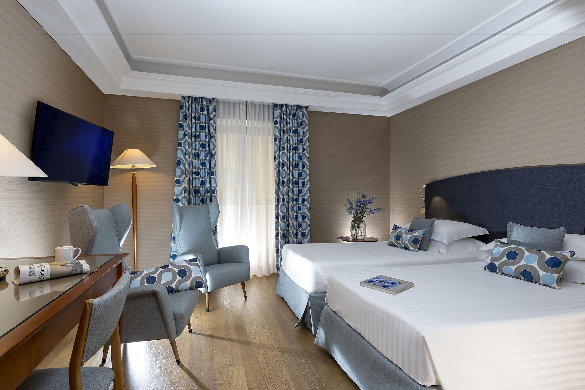 Habitación Royal Continental Hotel Naples