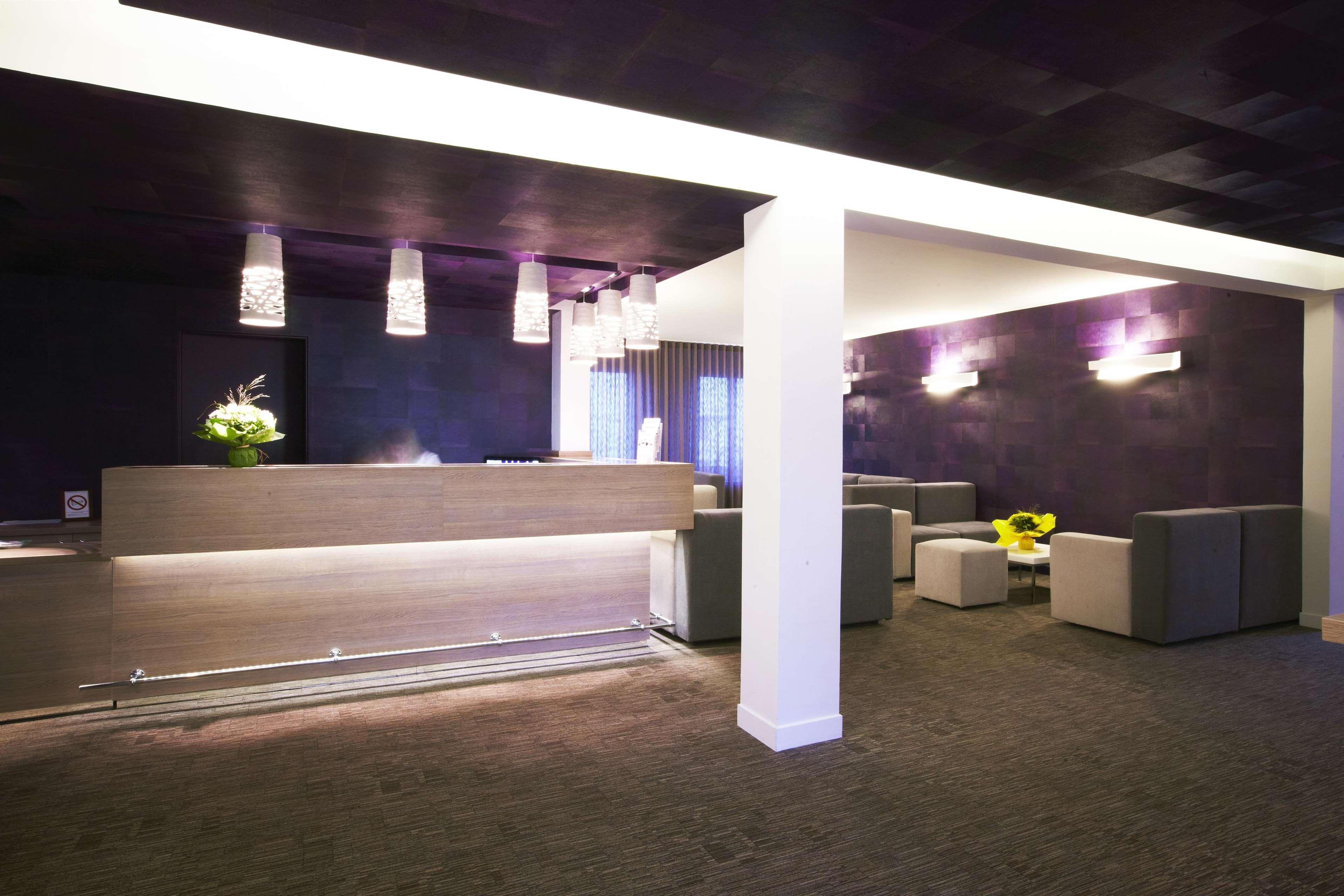 Vista Lobby Kyriad Valence Nord