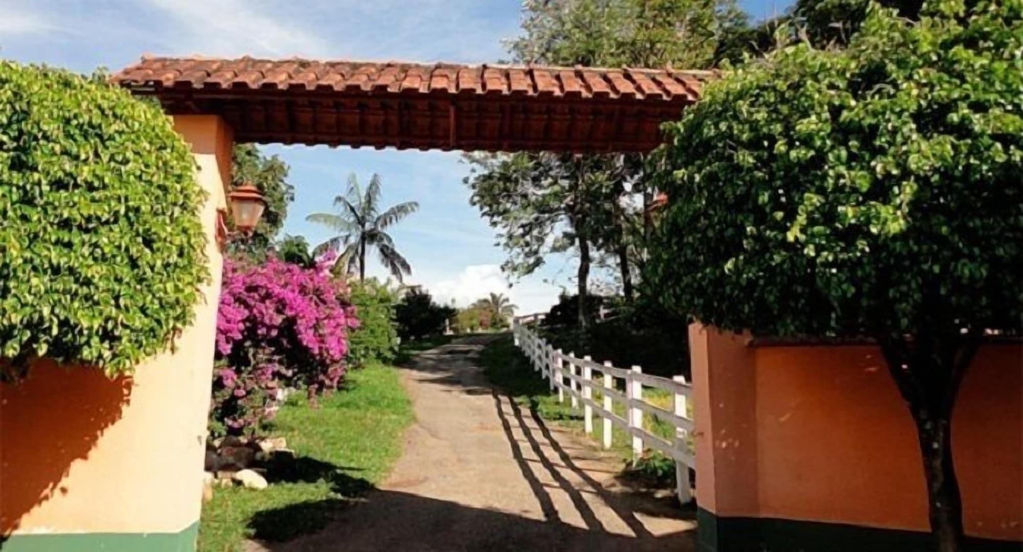 Vista Exterior Pousada O Caipira