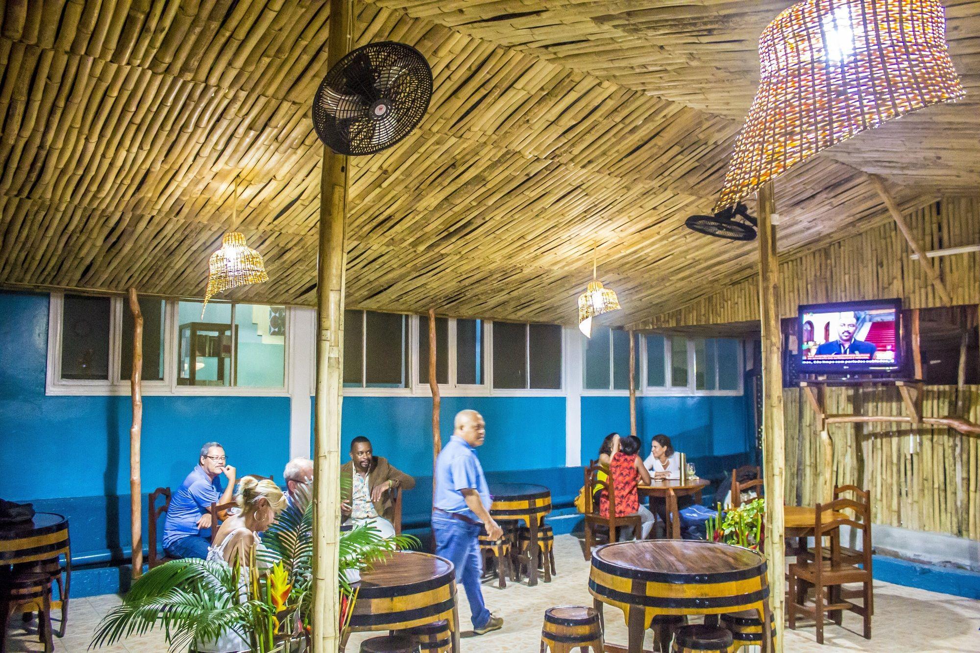 Bar/Salón Hotel Residencial Avenida