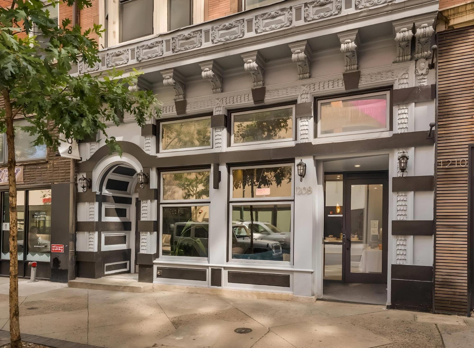 Vista Exterior Quality Inn Philadelphia Center City