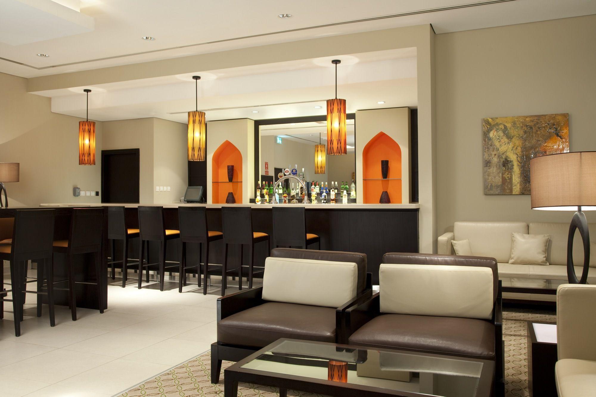 Bar/lounge Holiday Inn Express Dubai Jumeirah