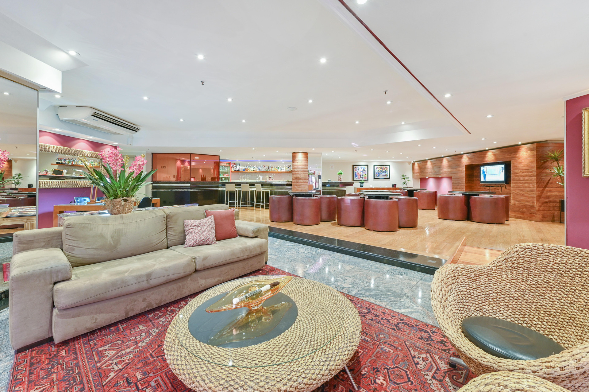 Vista Lobby Hotel Golden Park Campinas Cambuí By Nacional Inn