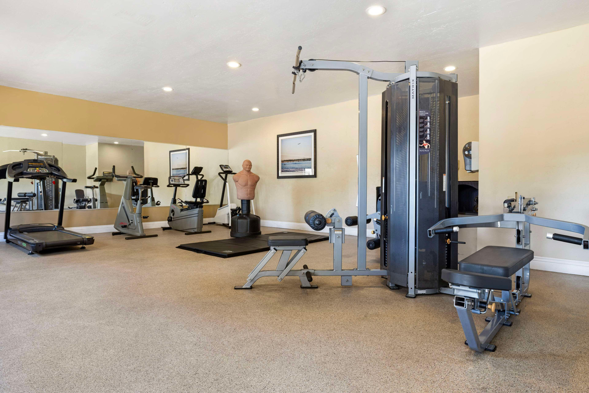 Gimnasio Best Western Oceanside Inn