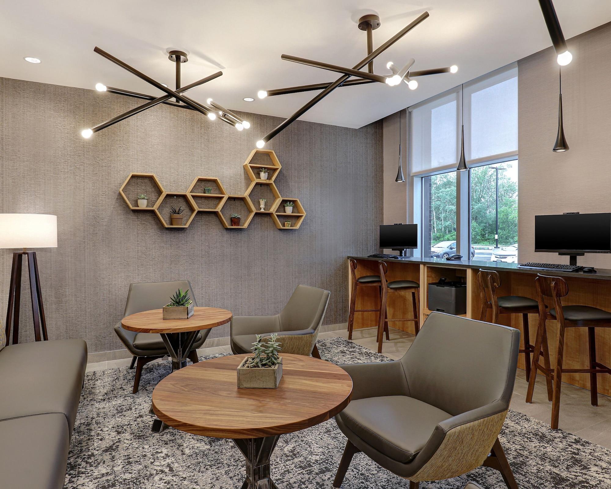 Vista Lobby Hyatt Place Ottawa West