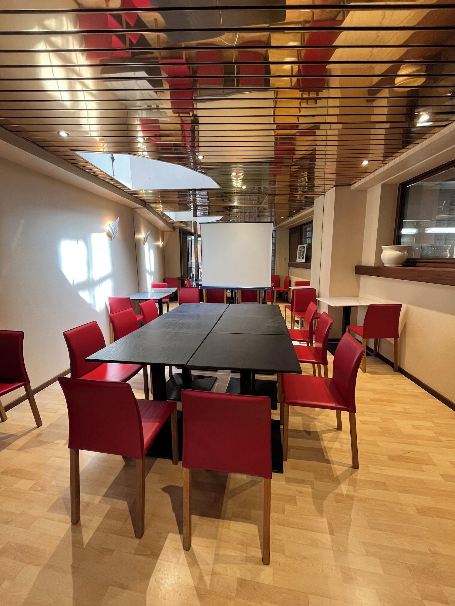Sala de Reuniones Hôtel La Tour Maje