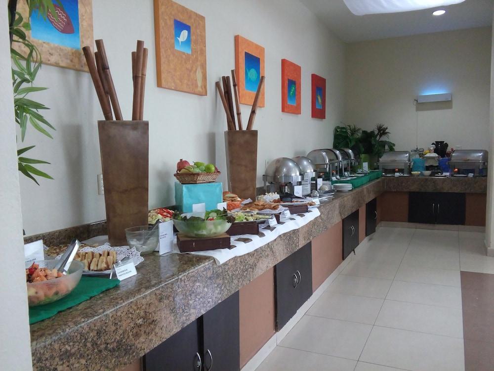 Restaurant Balajú Hotel & Suites