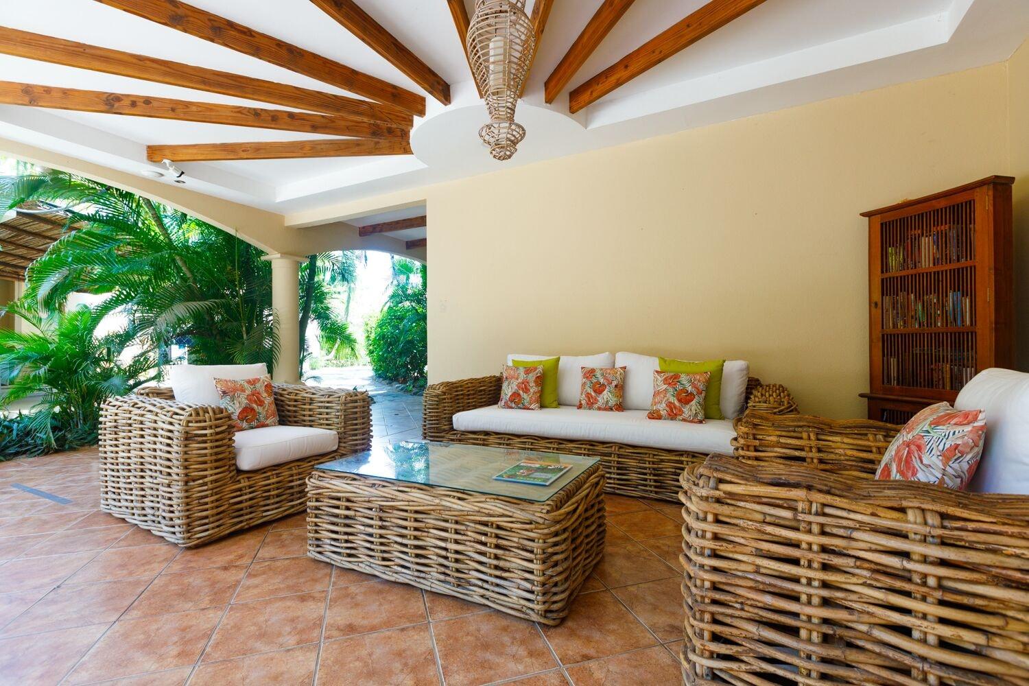 Vista Lobby RipJack Inn