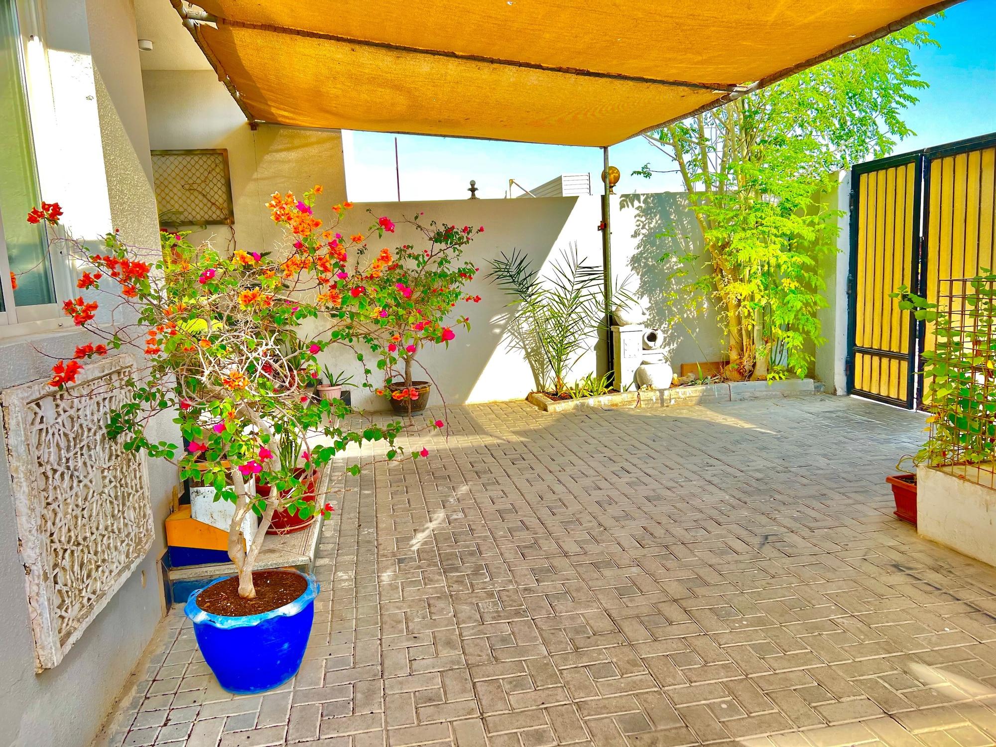 Varios Home Stay Hostel