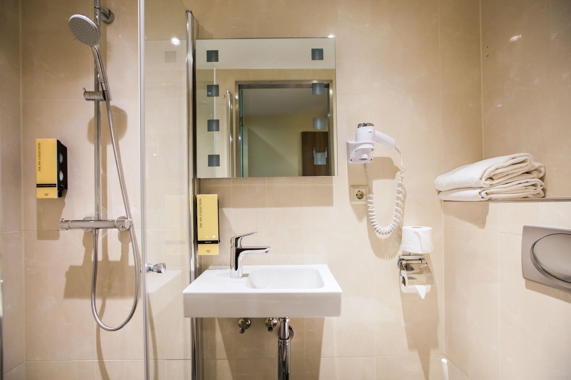Equipamiento de Habitación Ozo Hotels Cordial Amsterdam