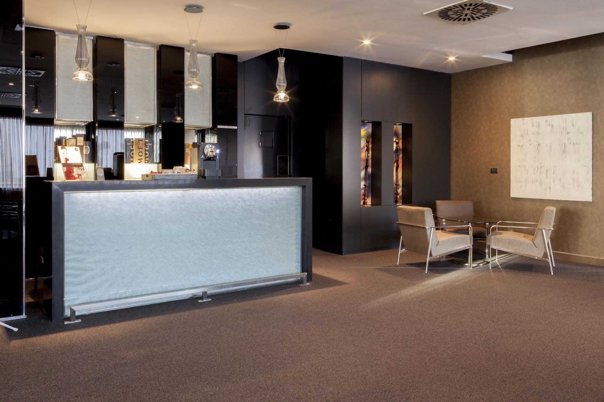 Bar/Salón AC Hotel Elda by Marriott
