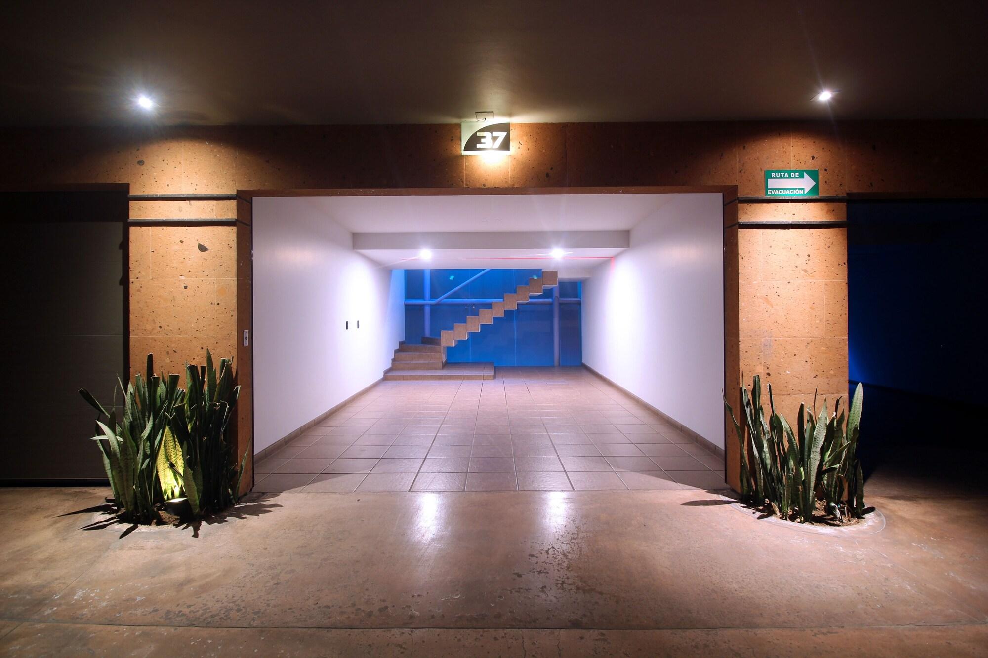 Vista Exterior Motel Via