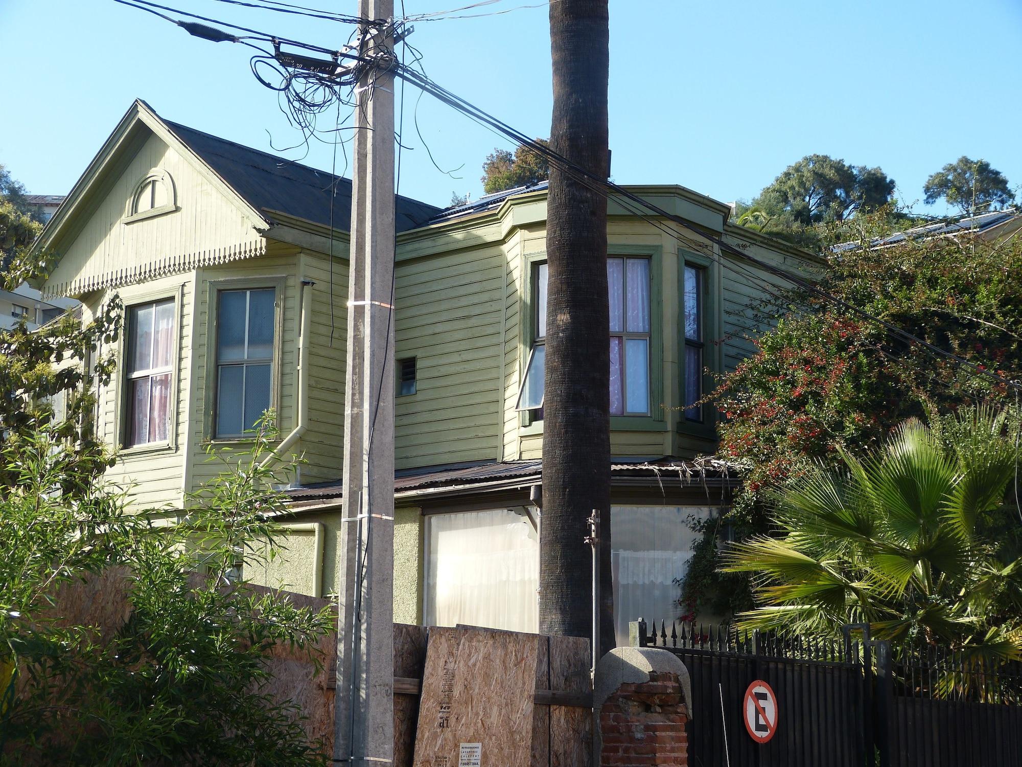 Vista Exterior Hostal Blest Gana