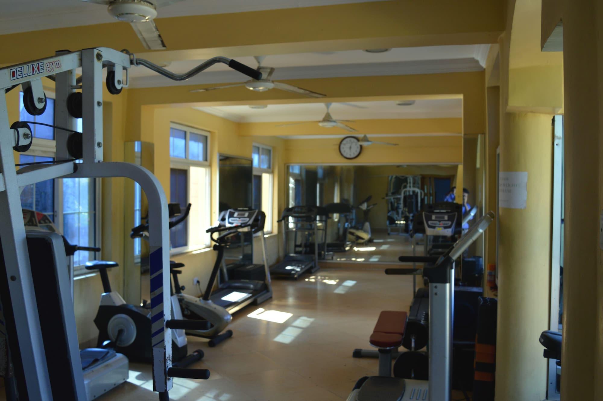 Gimnasio Abla Hotel Apartments
