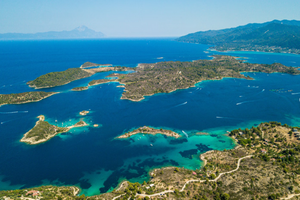Actividad - Excursión de un día desde Tesalónica: crucero por la Laguna Azul e isla de Diaporos
