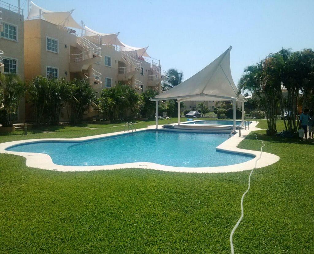 Varios Catana 12