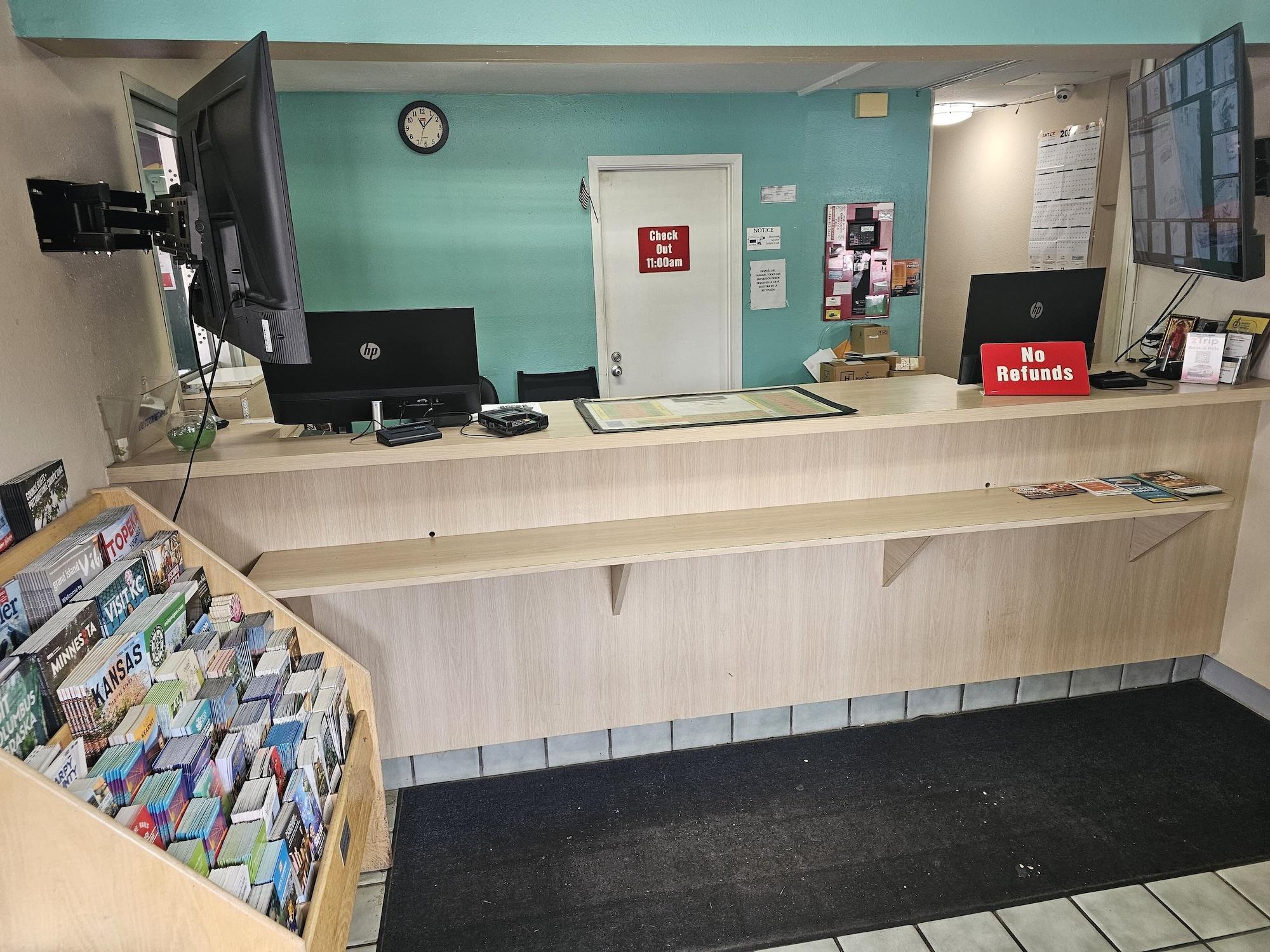 Vista Lobby Travel Inn By OYO Omaha