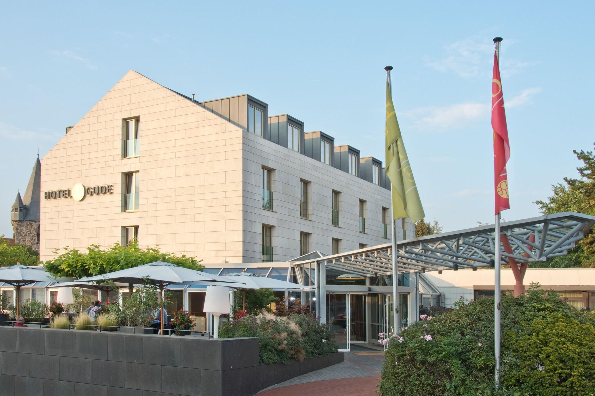 Vista Exterior Hotel Gude