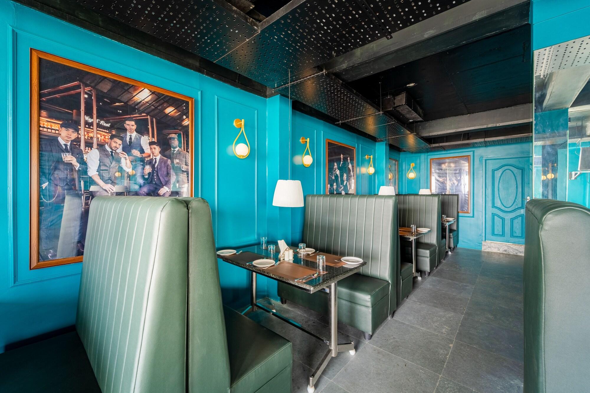 Bar/Salón Rolling space