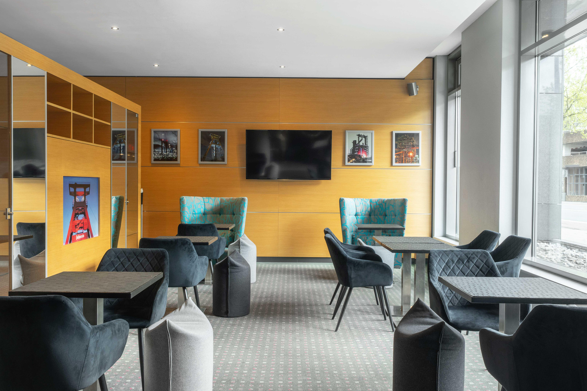 Vista Lobby Ramada by Wyndham Essen