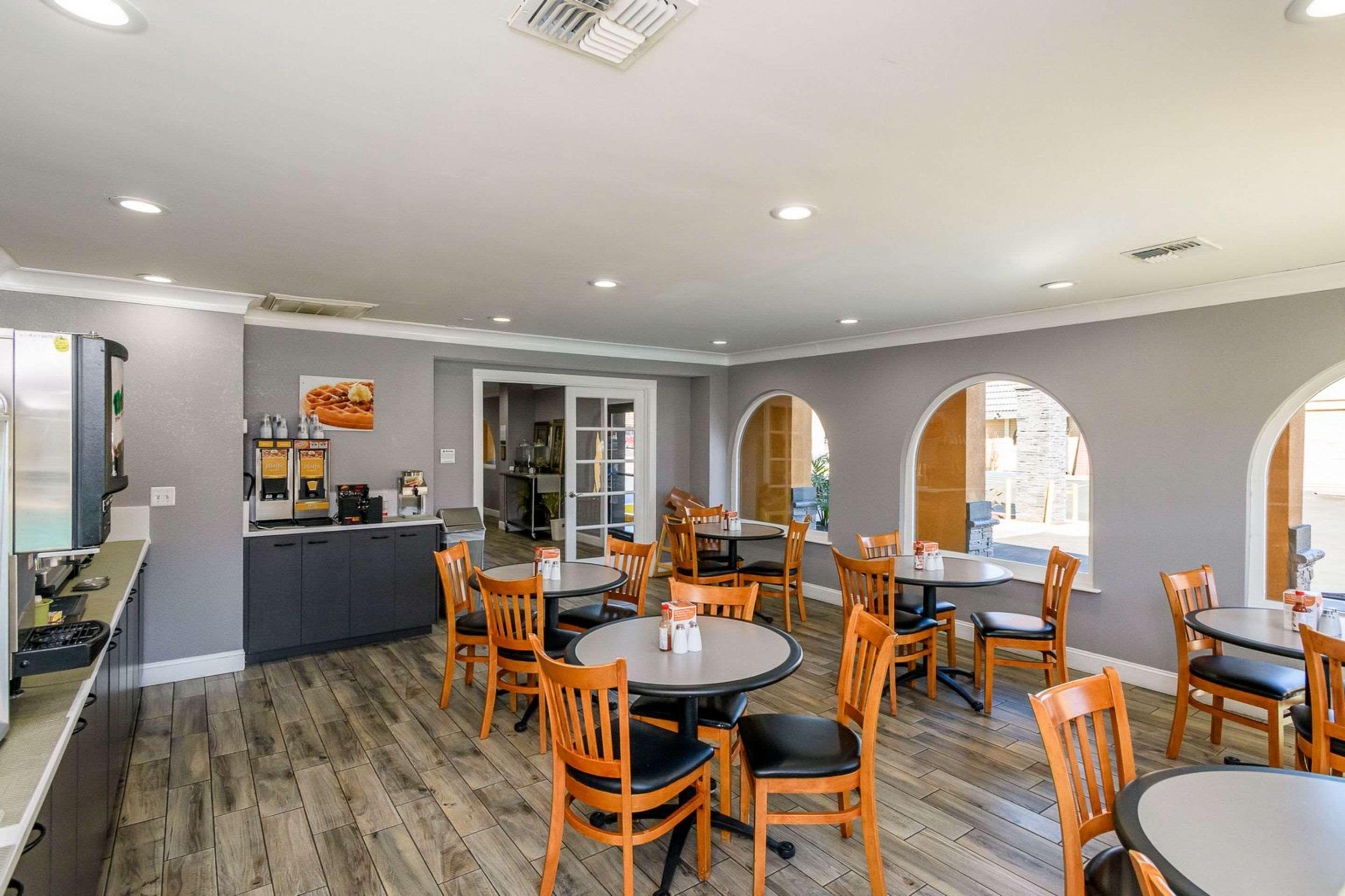 Restaurant Quality Inn Redding near I-5