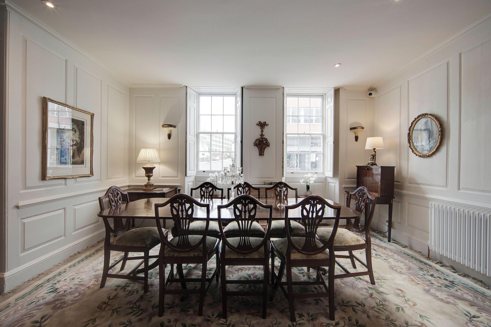 Comodidades del Alojamiento Stone Court House