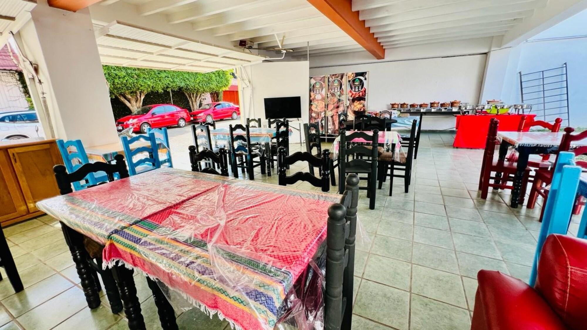 Restaurant Taj Mahal Hostal And Restaurant