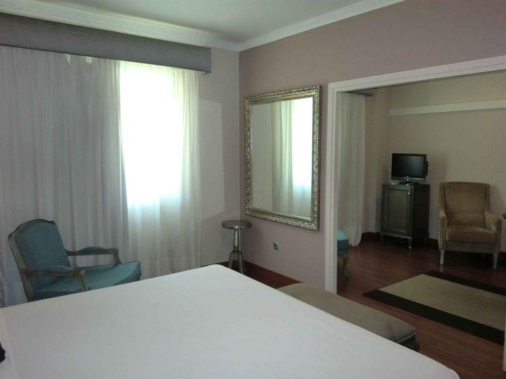 Guest room Arenas Atiram Hotel