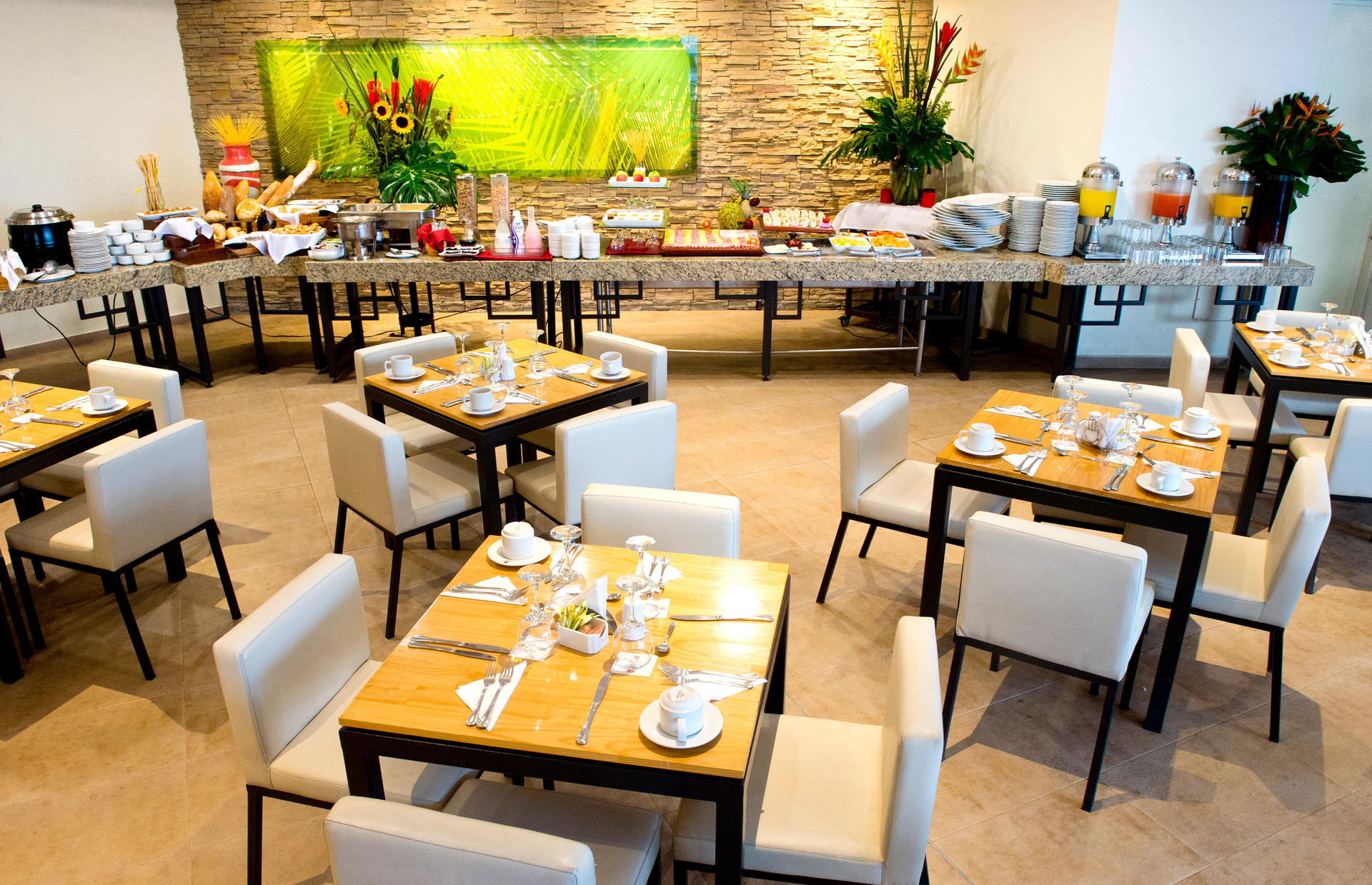 Restaurant Hotel Dann Carlton Cali