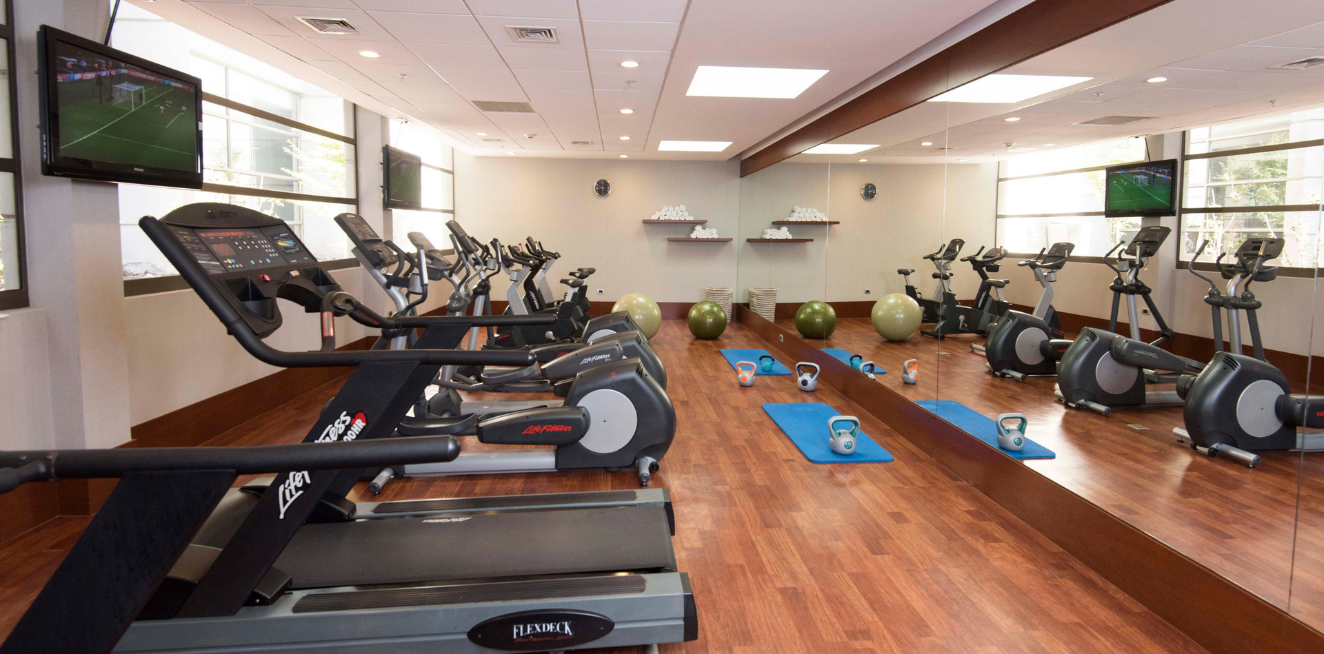 Gimnasio Holiday Inn Santiago - Airport Terminal by IHG
