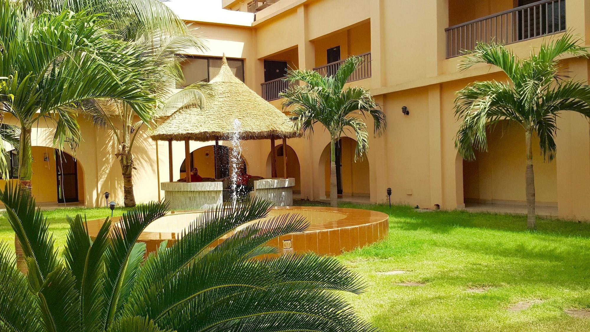 Vista Exterior Hotel La Coccinelle