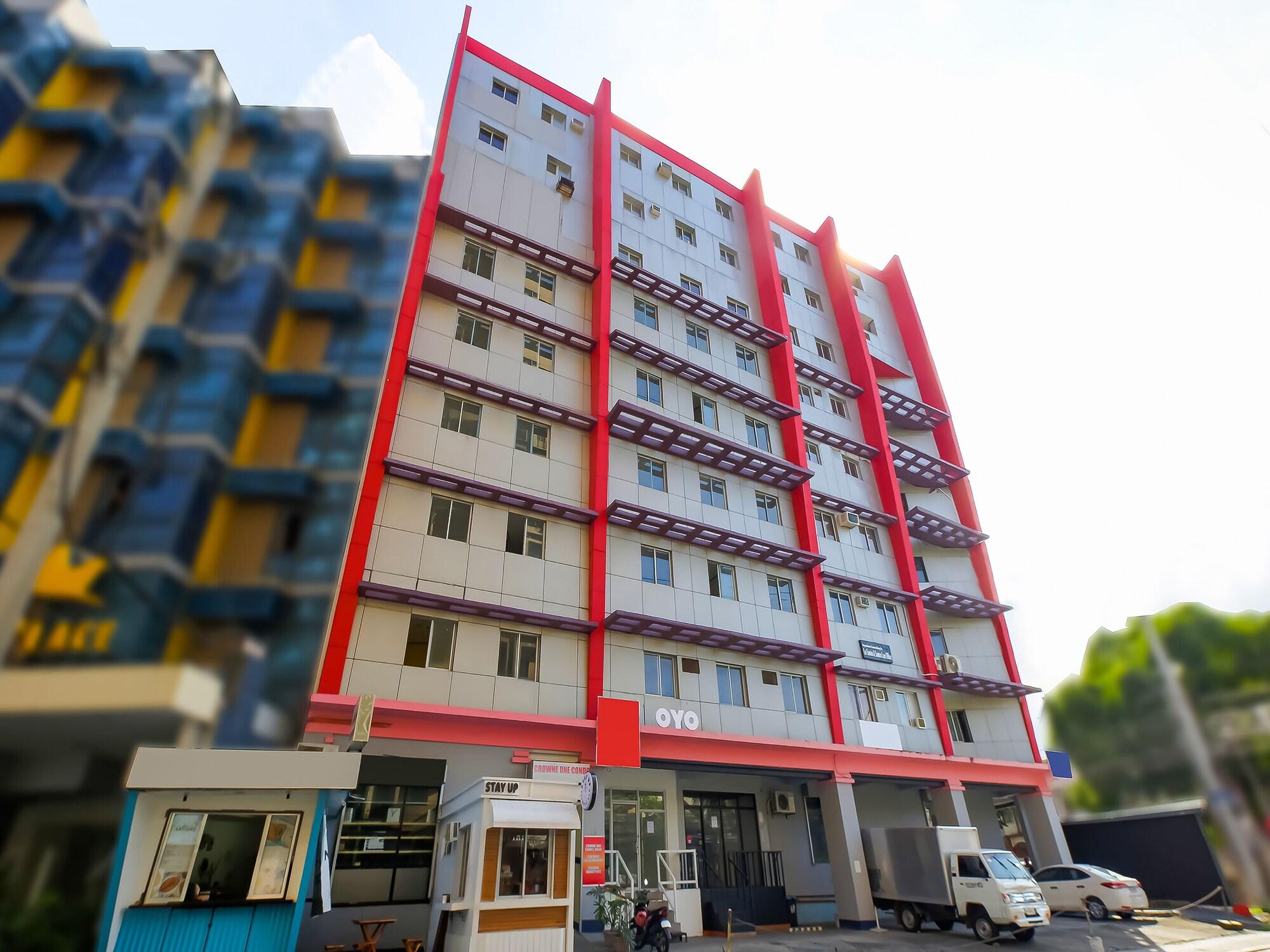 Varios OYO 809 Crowne One Condo