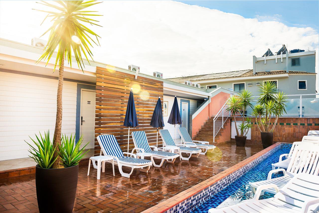 Vista Piscina Hotel KK