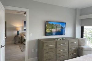 Alquiler Vacacional - Newly remodeled condo with beautiful view by the Gulf and private beach access.