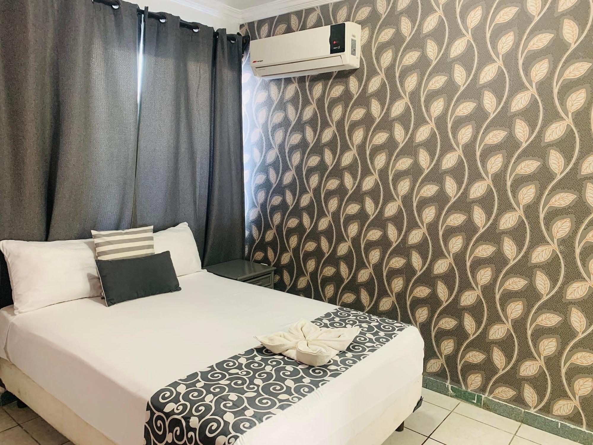 Varios Hotel Y Suites Bausan