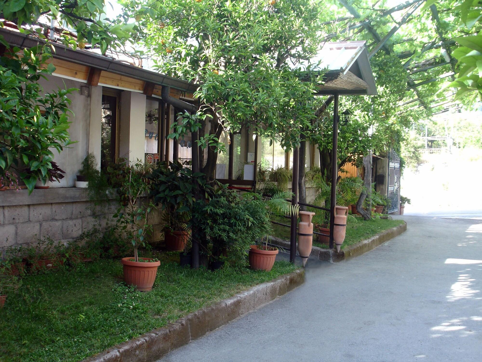 Vista Exterior Villaggio Fiori d'Arancio