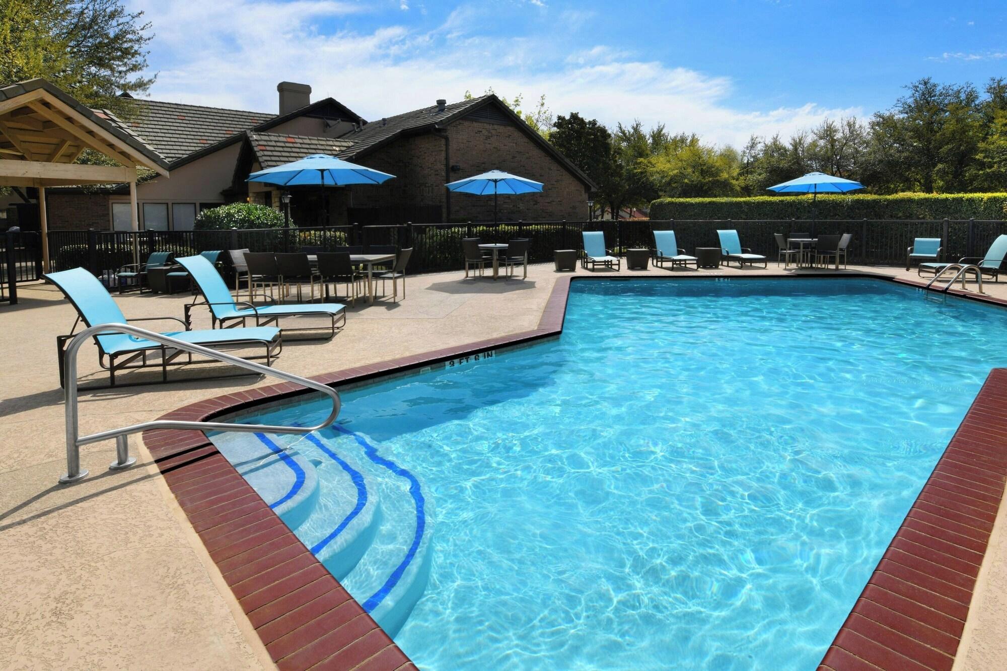 Vista Piscina Residence Inn By Marriott Dallas Plano/Legacy