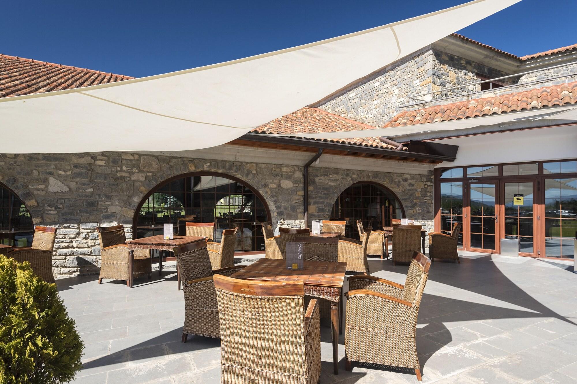 Equipamiento de Habitación Hotel Monasterio de Boltana & SPA