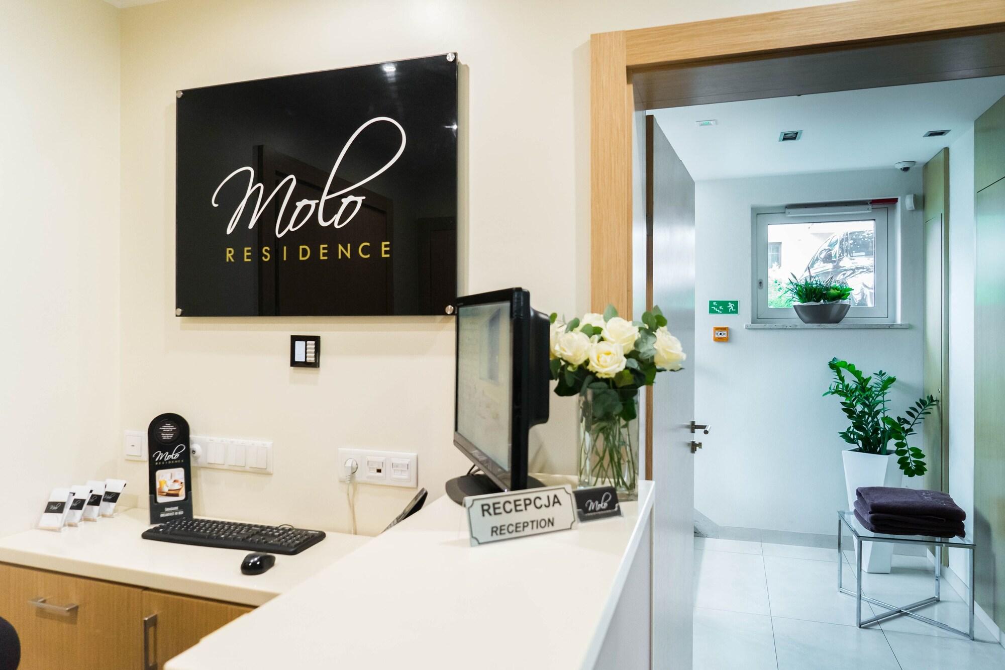 Vista Lobby Molo Residence