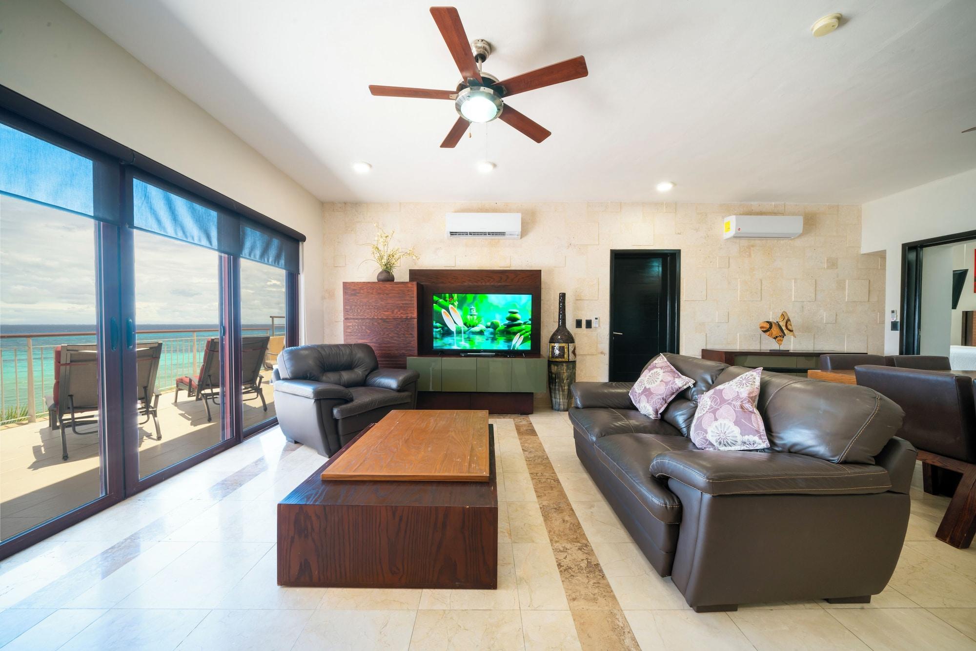 Comodidades del Alojamiento Beachfront Ocean View Penthouse Surf 408