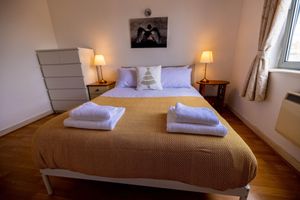 Alquiler Vacacional - Beautiful and Spacious 2-bed Apartment in London