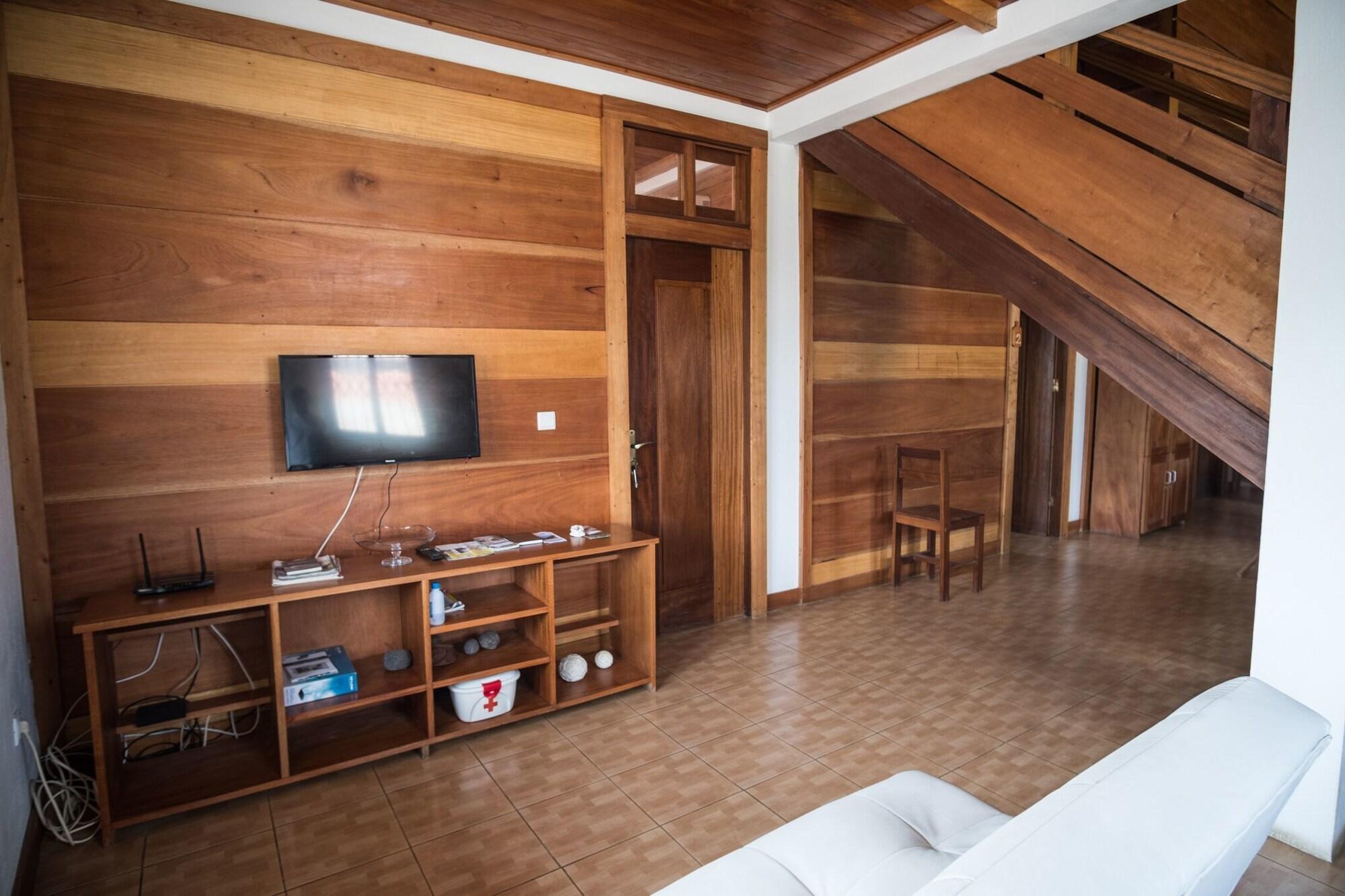 Varios Porcelana Hotel