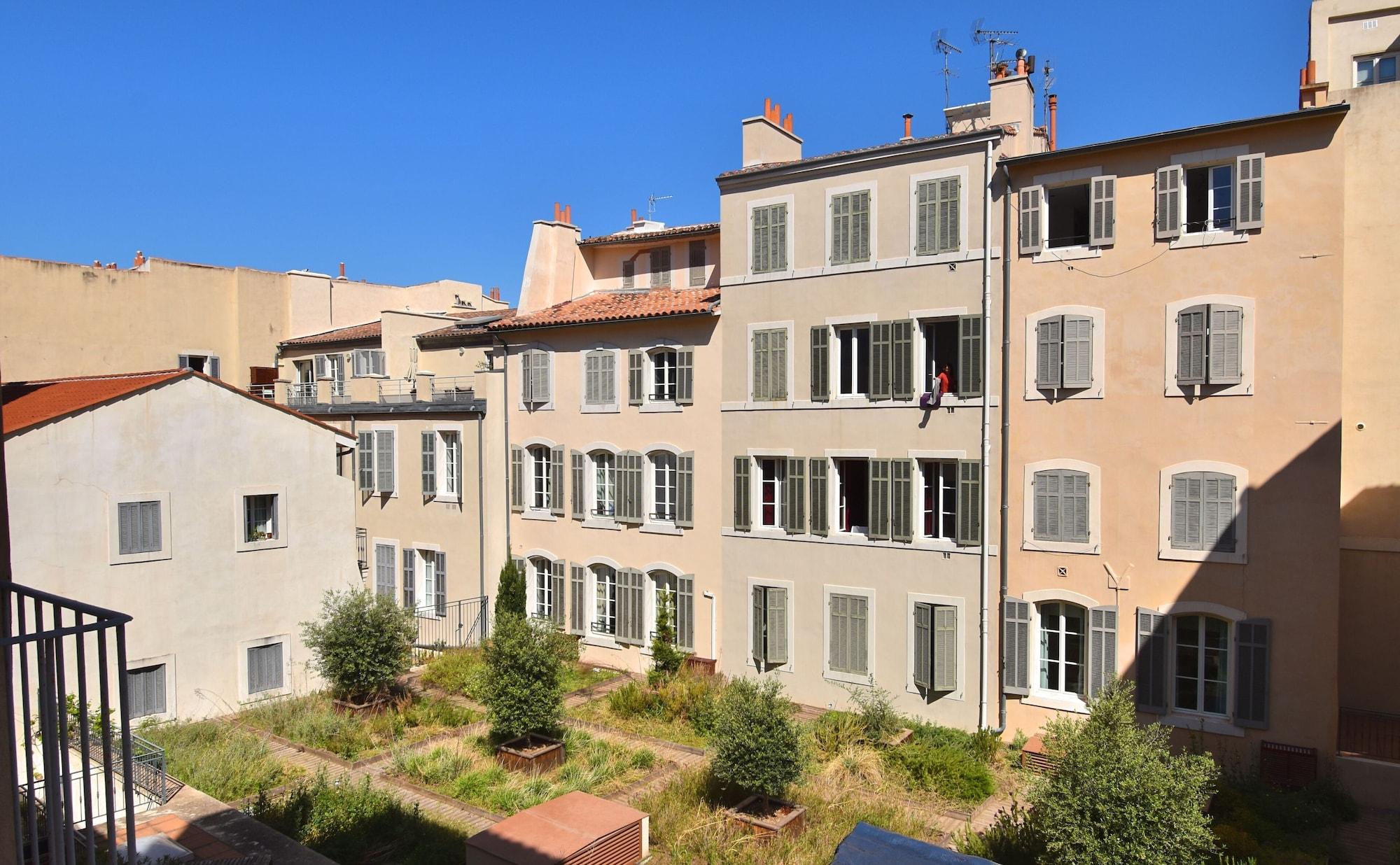 Vista da fachada Les Appartements du Vieux-Port