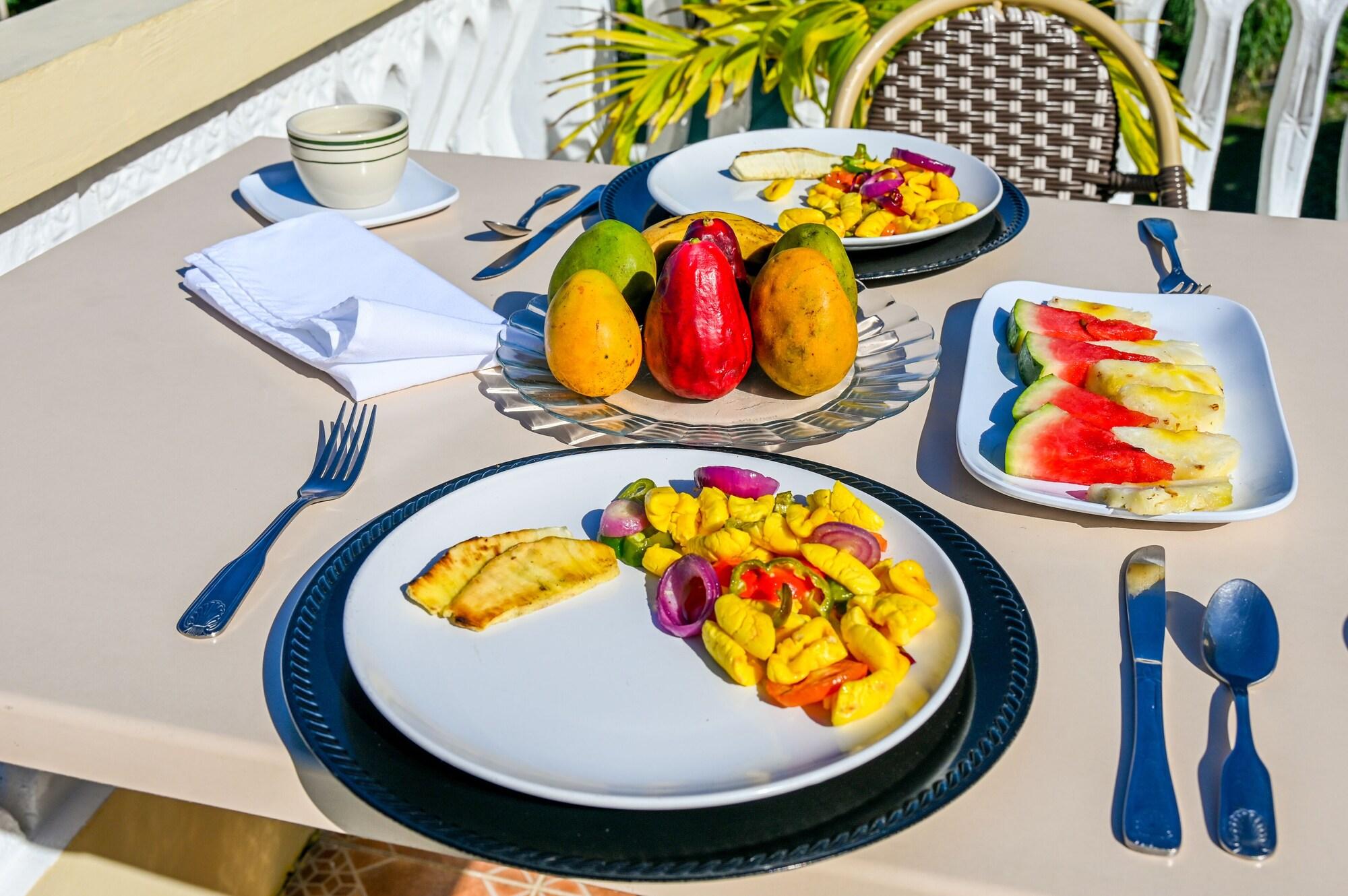Restaurant Takuma Boutique Hotel Rooms & Suites Jamaica