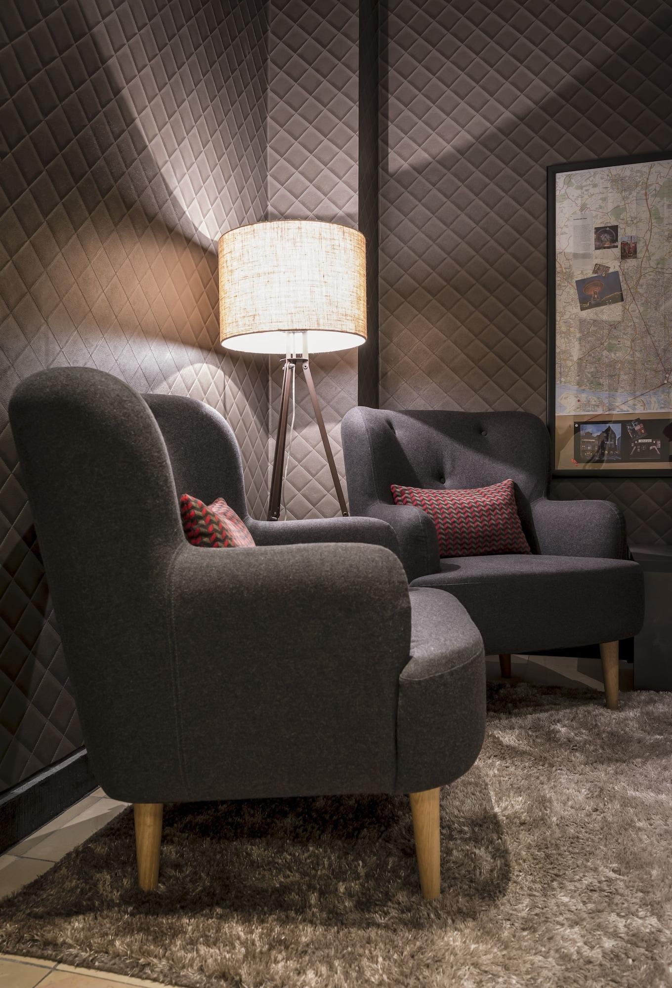 Vista Lobby Apartment040