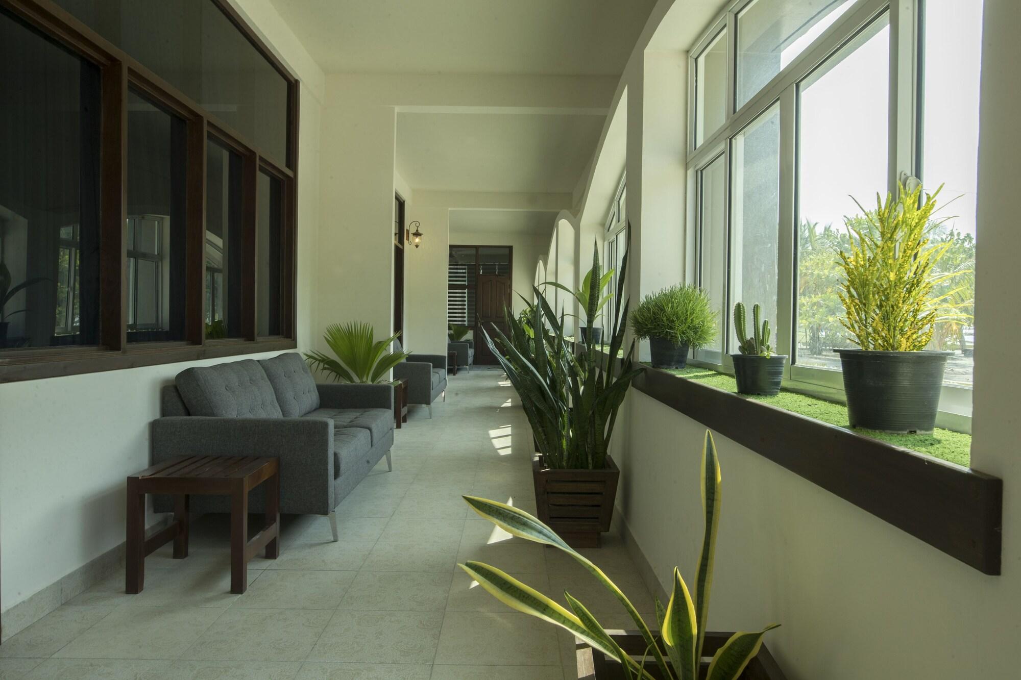 Varios Global Residence