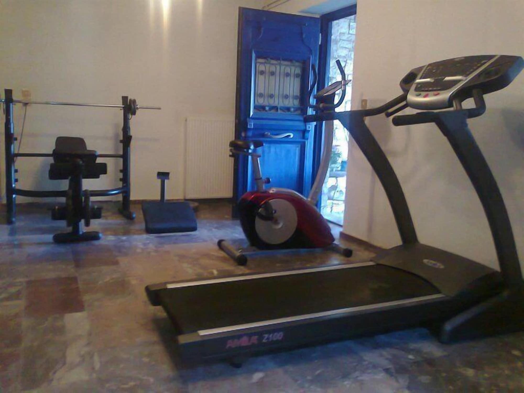 Gimnasio Zarkada Archontiko Hotel