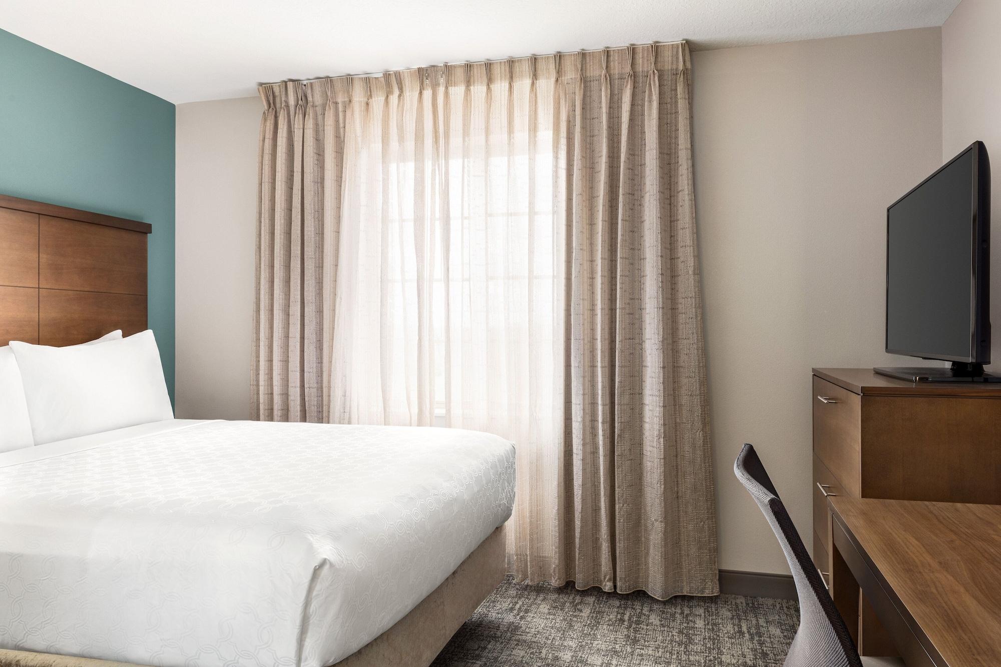 Habitación Staybridge Suites Fort Wayne by IHG