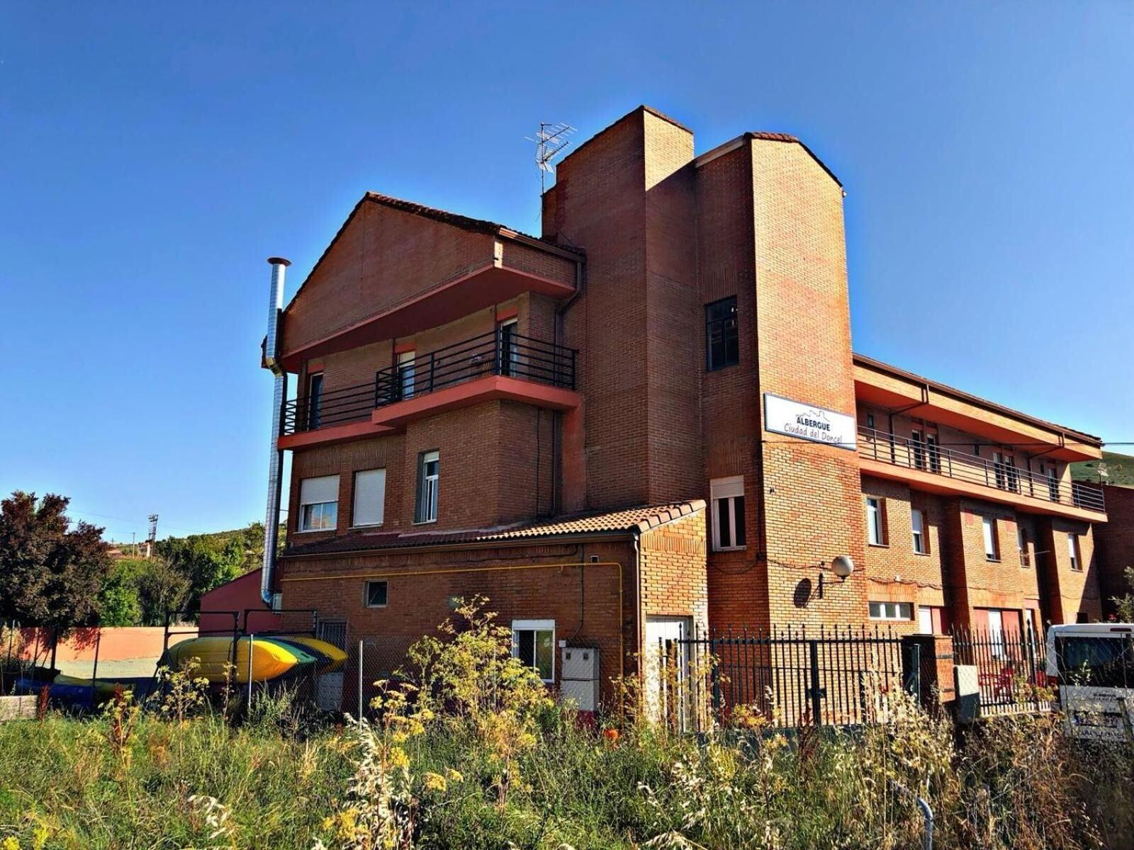 Vista Exterior Albergue Ciudad del Doncel